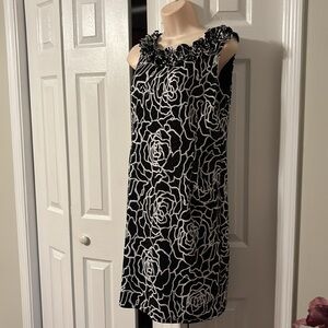 Dressbarn Black & White Sequins Size 6 Ruffled Collar